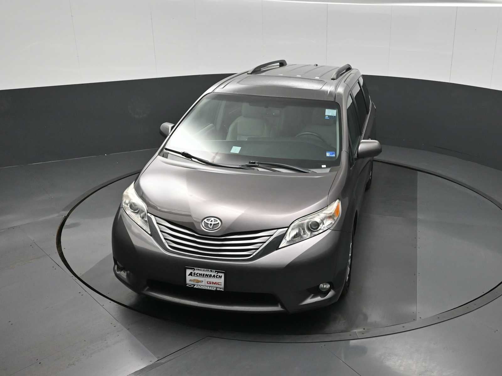 2015 Toyota Sienna XLE