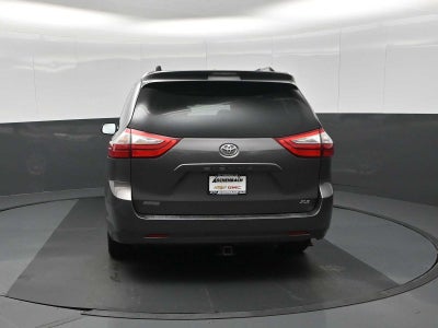 2015 Toyota Sienna XLE