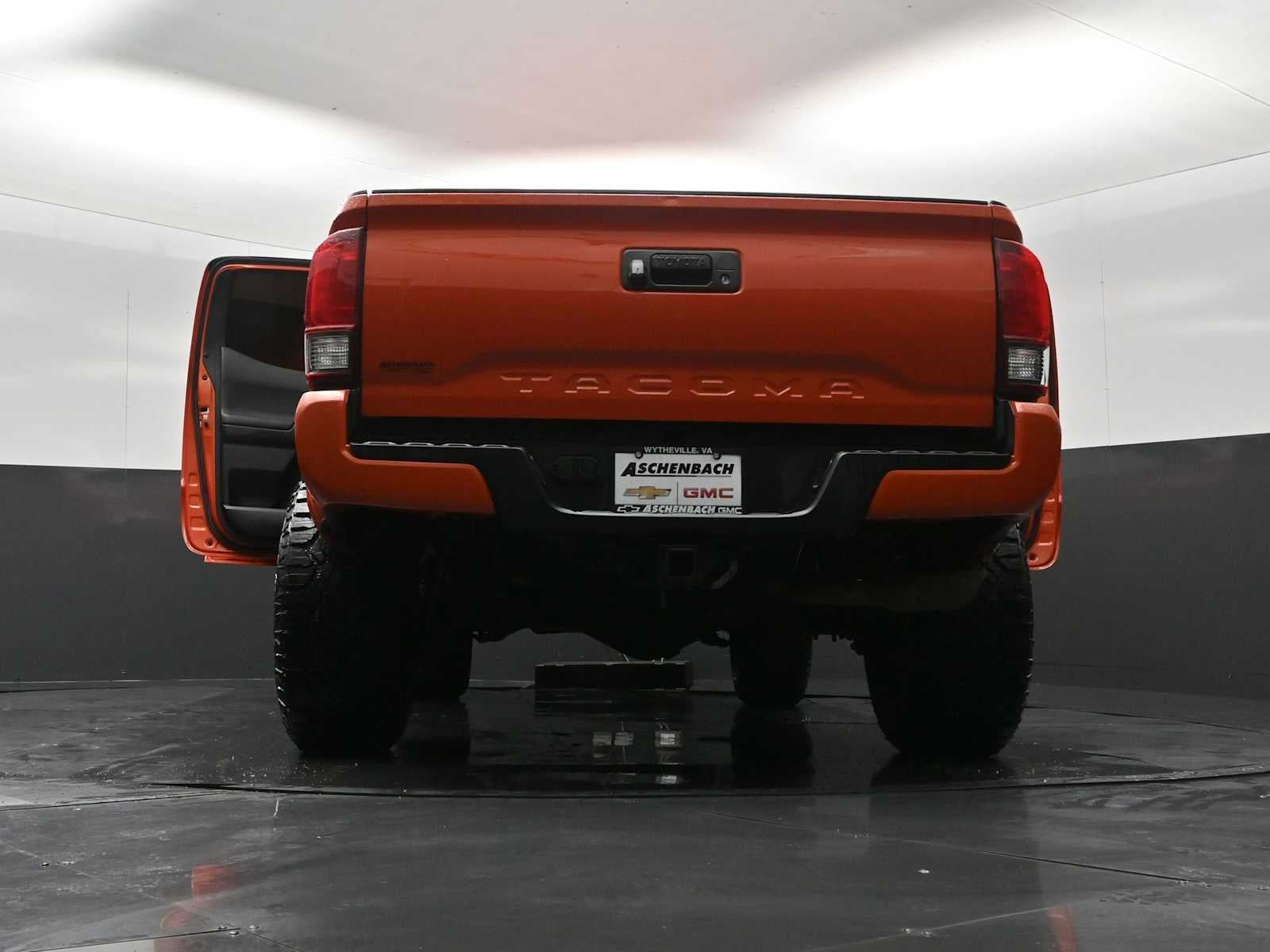 2018 Toyota Tacoma SR